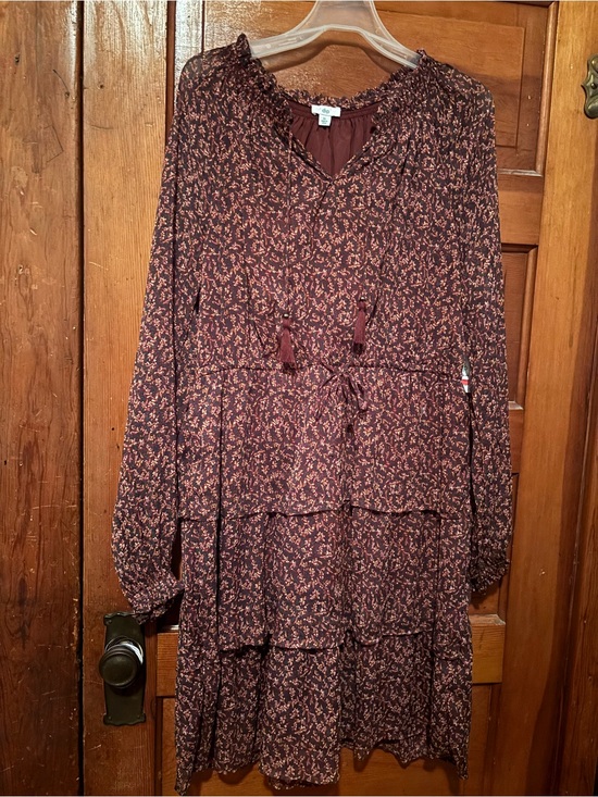dip Dresses & Skirts - Dip Brand Burgundy/Maroon Floral Dress
